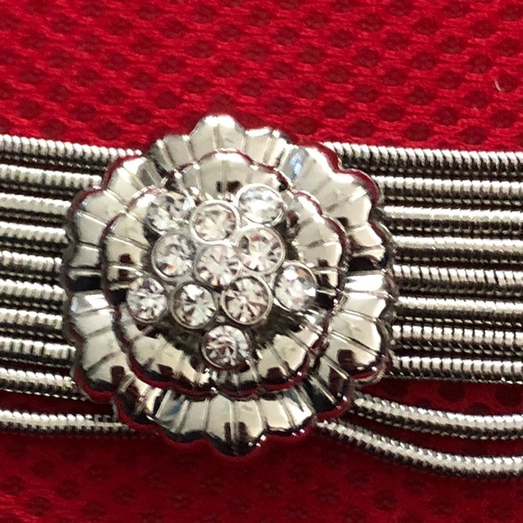 Premier Designs Silver Tone Bracelet NWOT - Picture 3 of 4